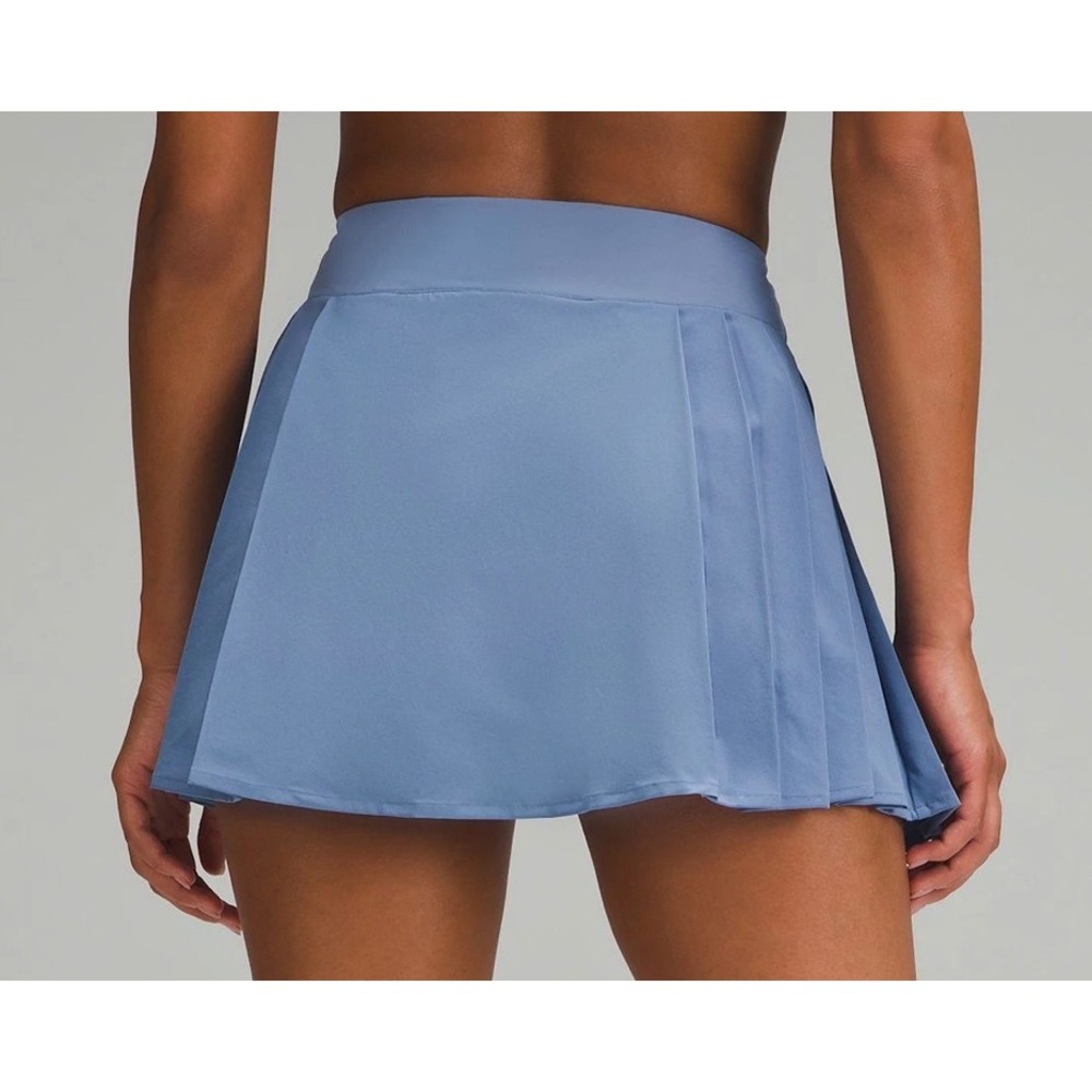 Lululemon Side-Pleat High-Rise TENNIS SKIRT OASIS BLUE Lined Pockets SIZE 4 - Picture 2 of 5